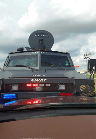 Illustration for article titled A Man Used Whisper to Live Update His Standoff With Cops